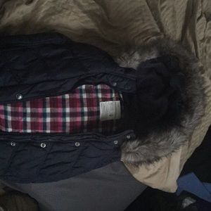 Aeropostale navy blue vest with fur hood